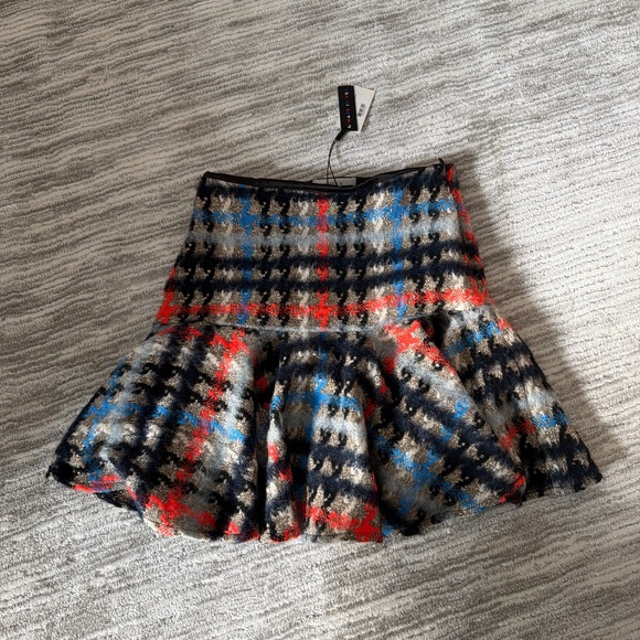 Milly Dresses & Skirts - NWT Milly tweed skirt size 2